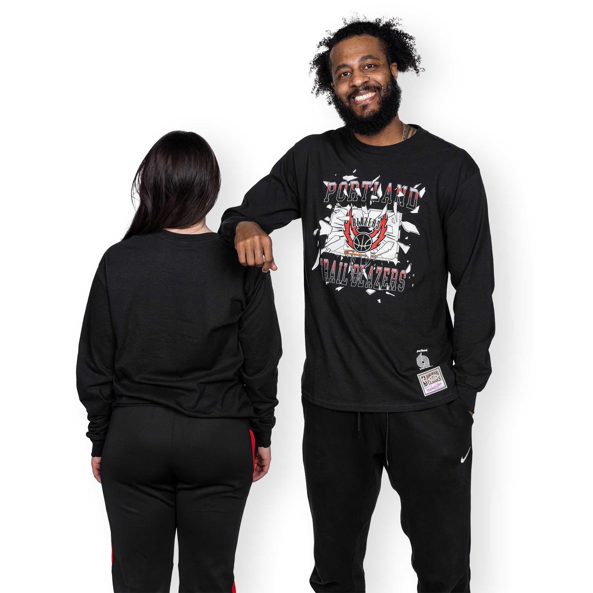 Mitchell & Ness Big Face Black Long Sleeved T-shirt - Image 7