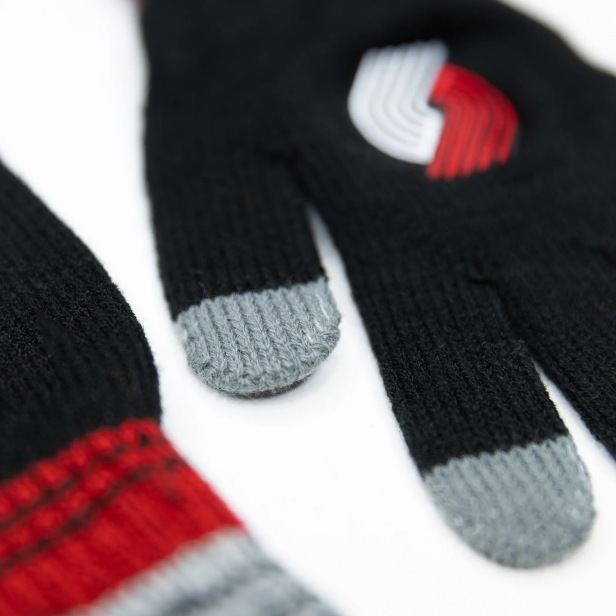 Black Static Glove - Image 3