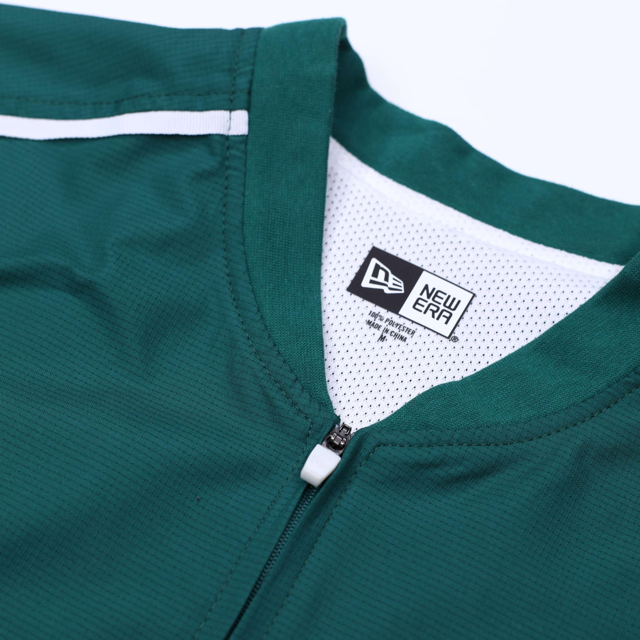 Era Golf Crest Short Sleeved Green & White Windbreaker - Image 7