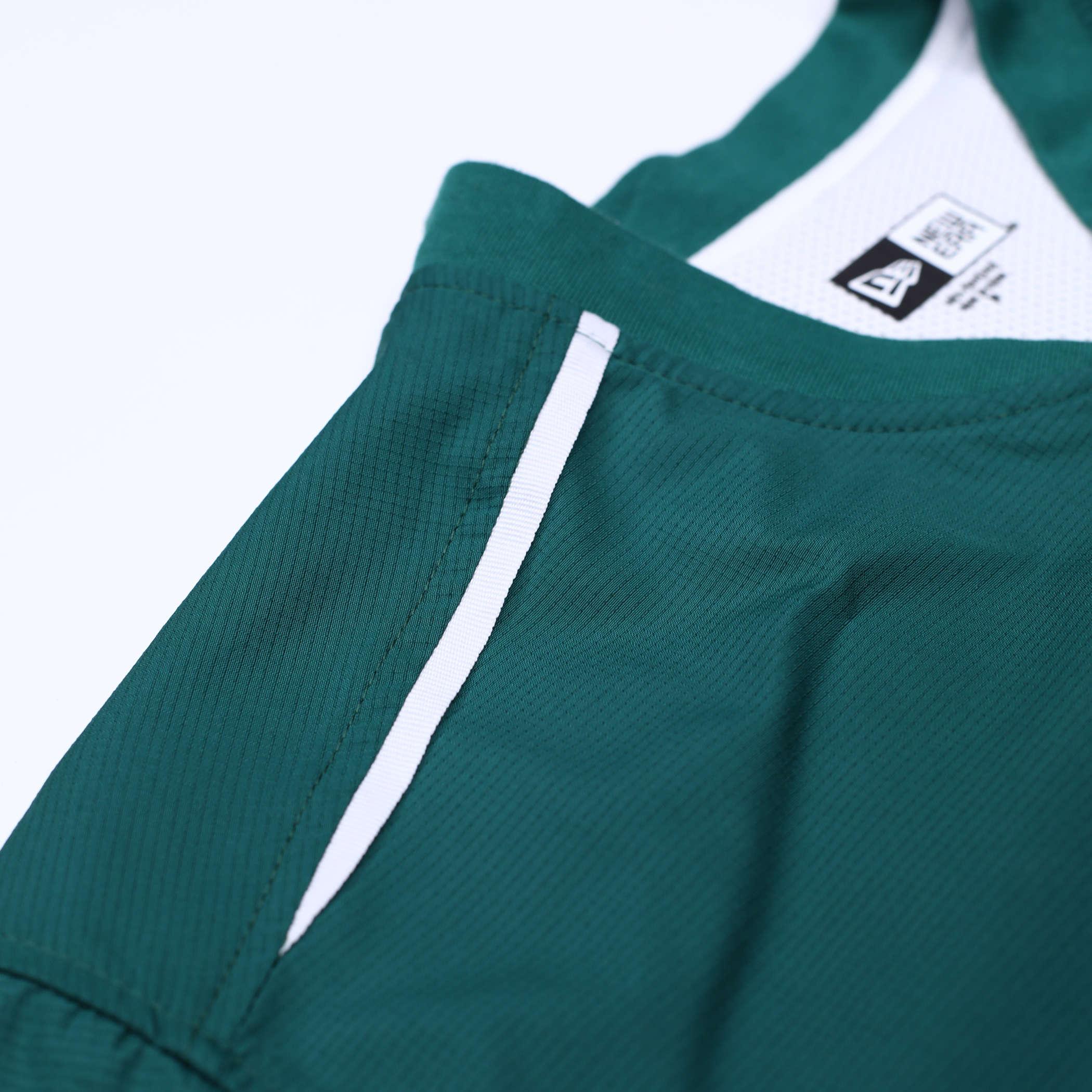 Era Golf Crest Short Sleeved Green & White Windbreaker - Image 8