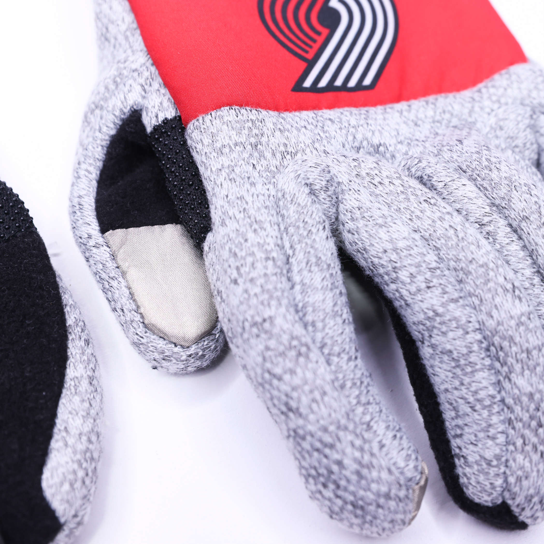 Blazers High End Knit Gloves - Image 8