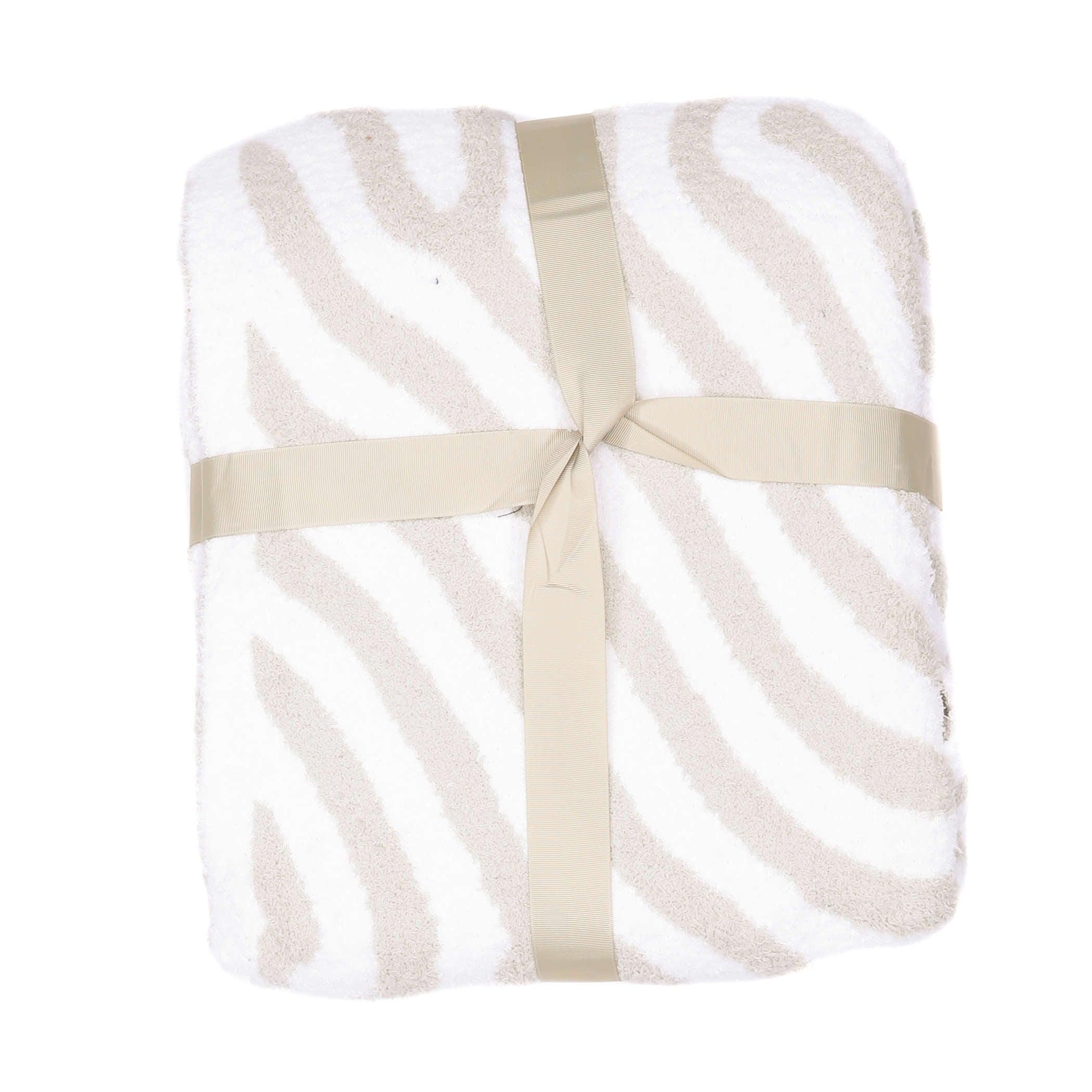 Luxe Dream Throw - Image 2