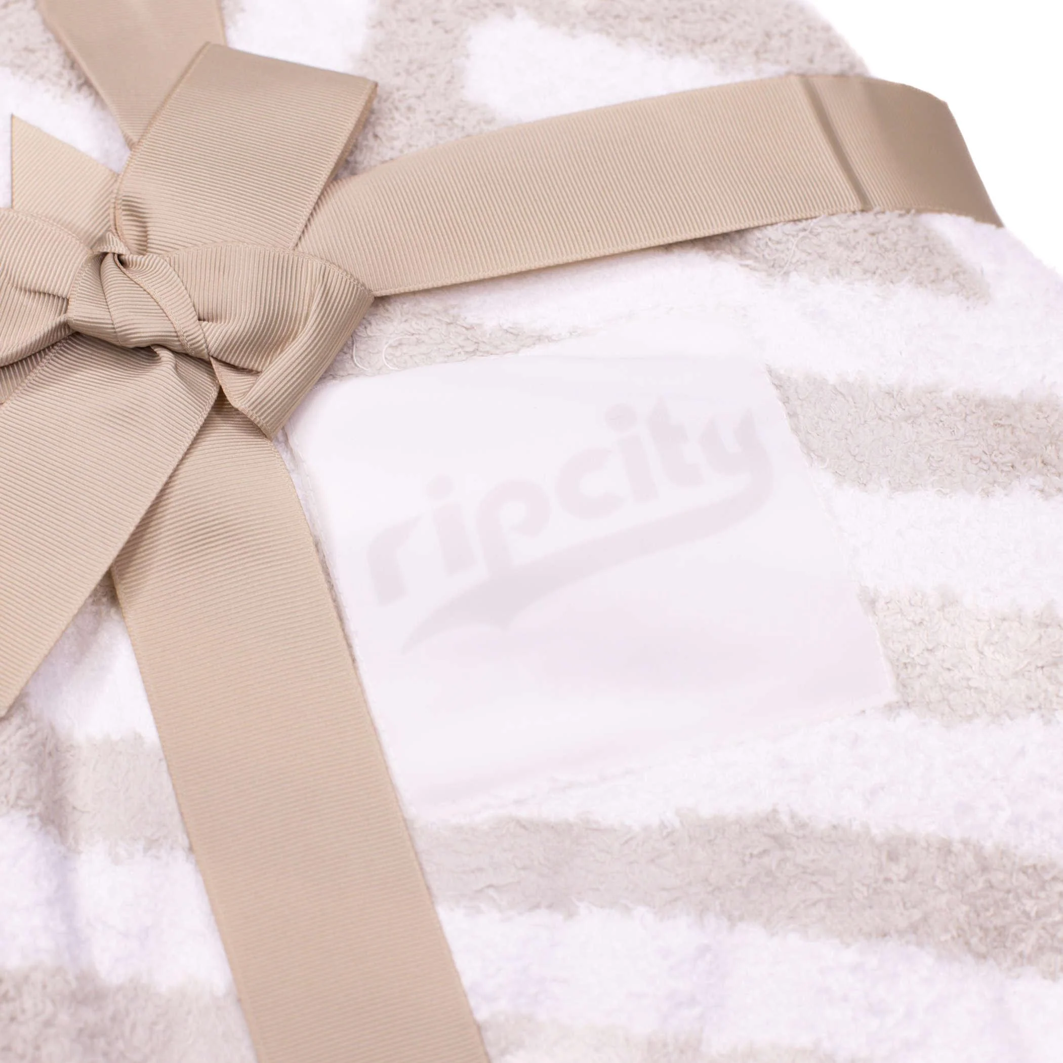 Luxe Dream Throw - Image 3