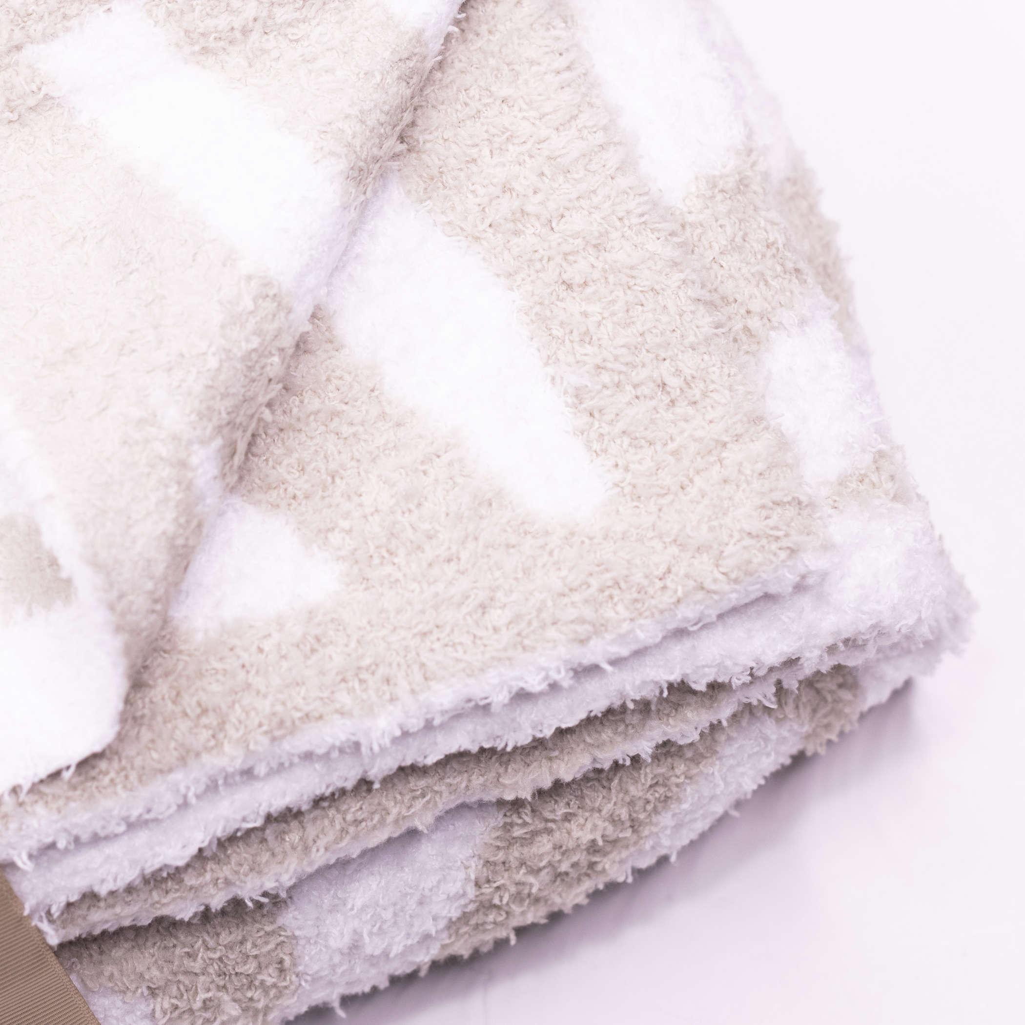 Luxe Dream Throw - Image 4