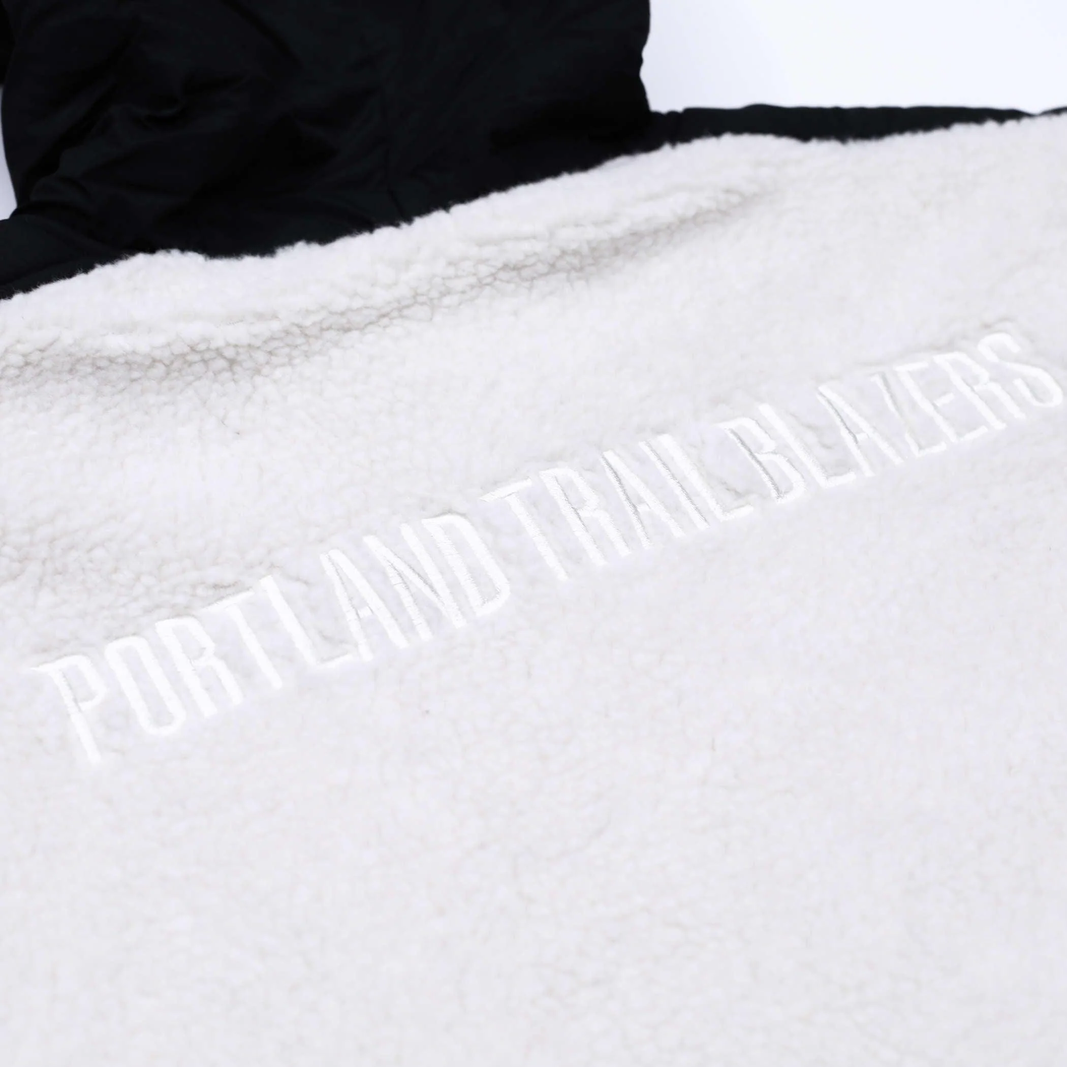 New Era Women's Quarterzip White & Black Jacket - Image 10