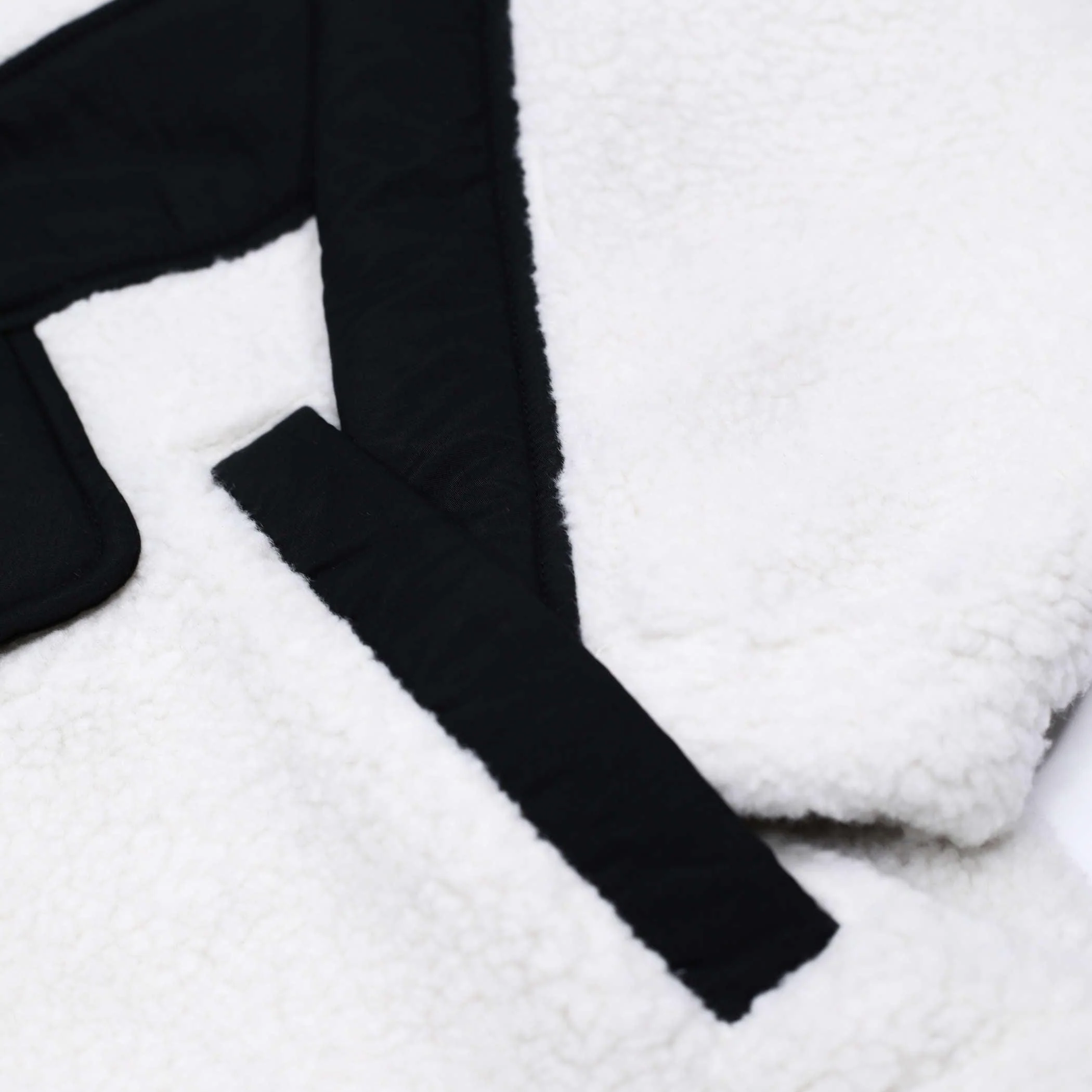 New Era Women's Quarterzip White & Black Jacket - Image 3