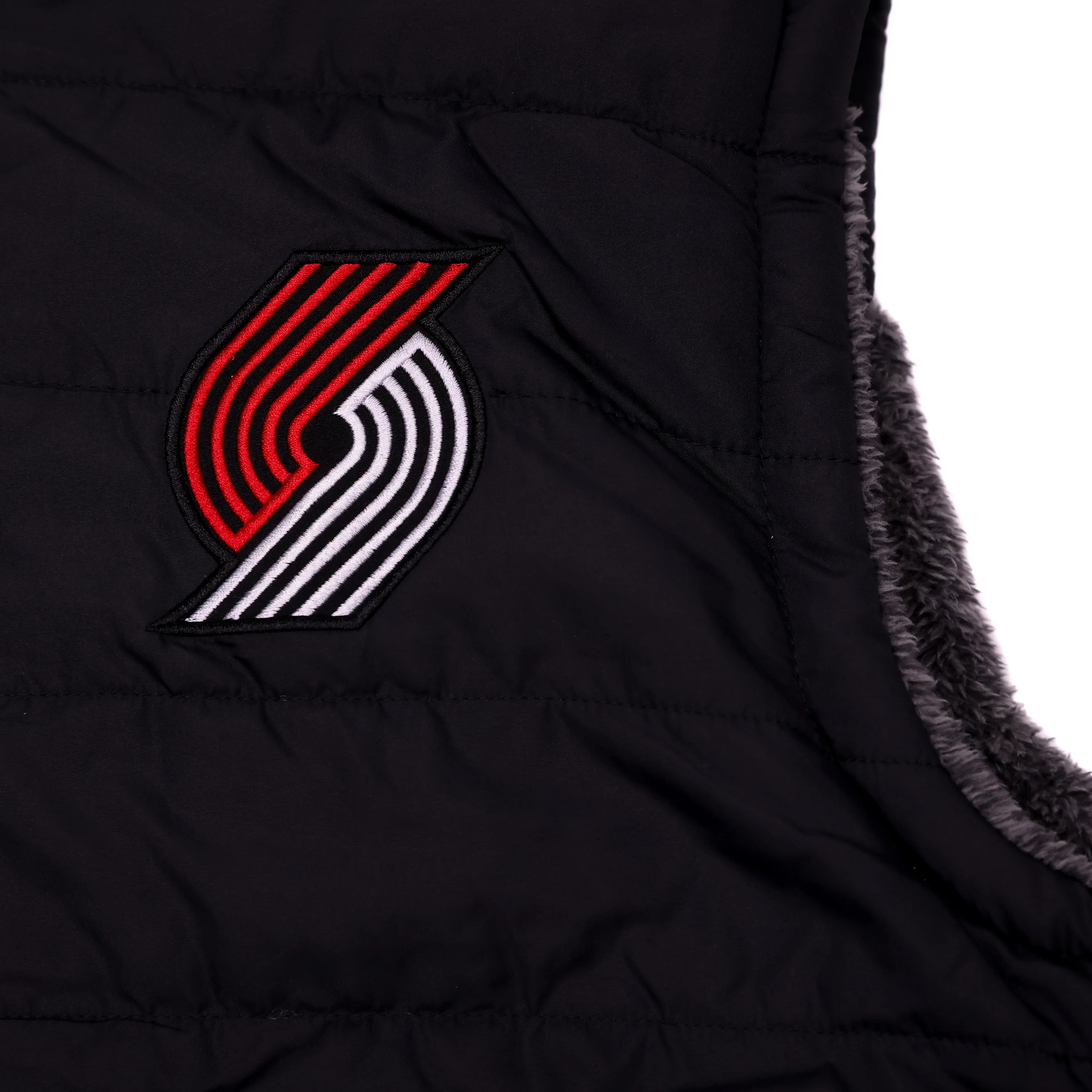 G-III Power Hitter Reversible Vest - Image 3