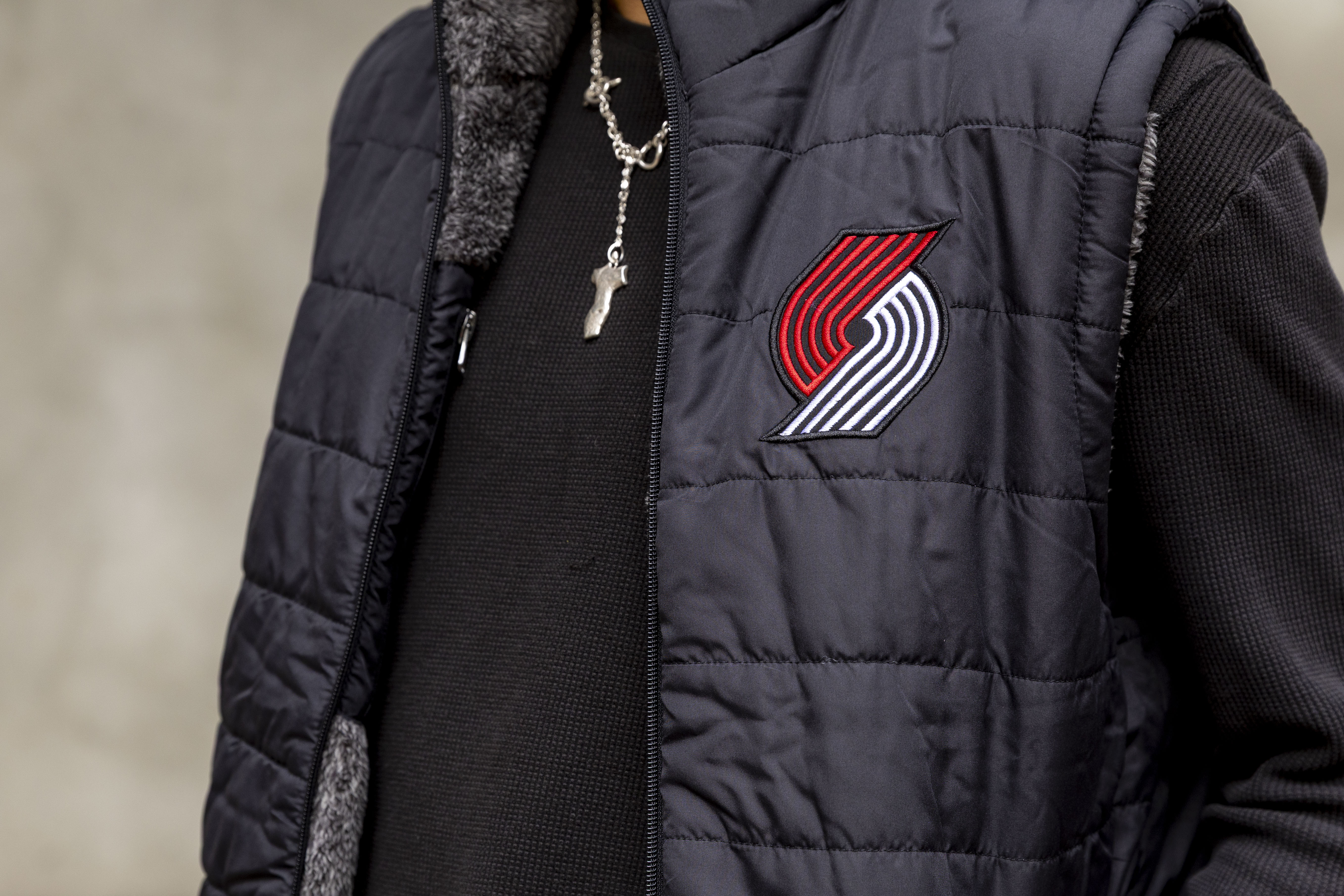 G-III Power Hitter Reversible Vest - Image 5