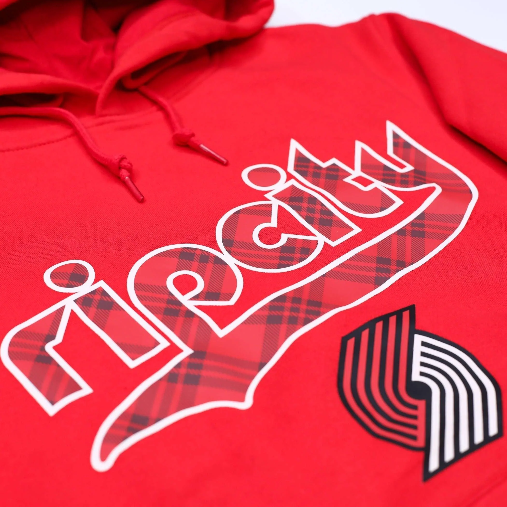 New Era Retro Plaid City Big Hoodie In Red - Image 3
