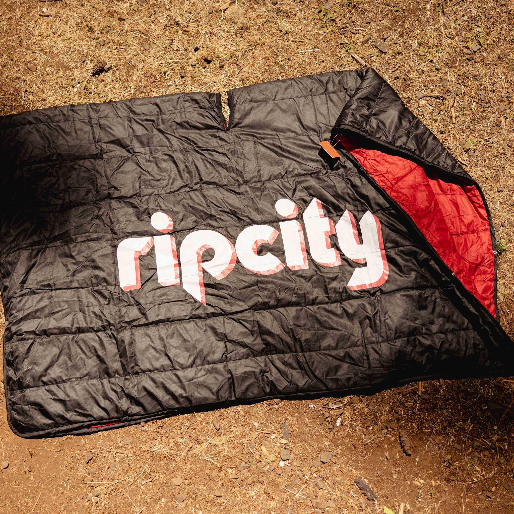 Trail Blazers x Poler Reversible Camp Blanket - Image 7