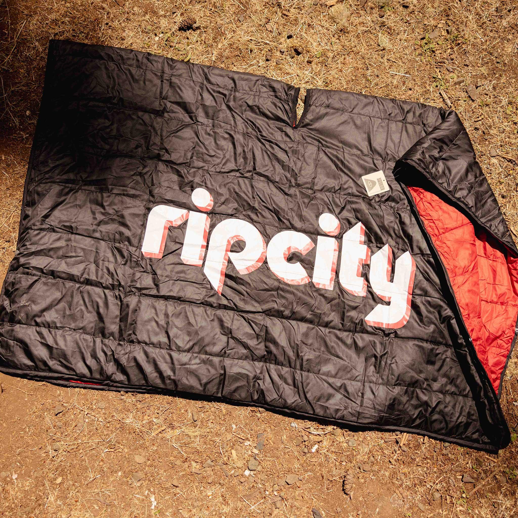 Trail Blazers x Poler Reversible Camp Blanket - Image 8