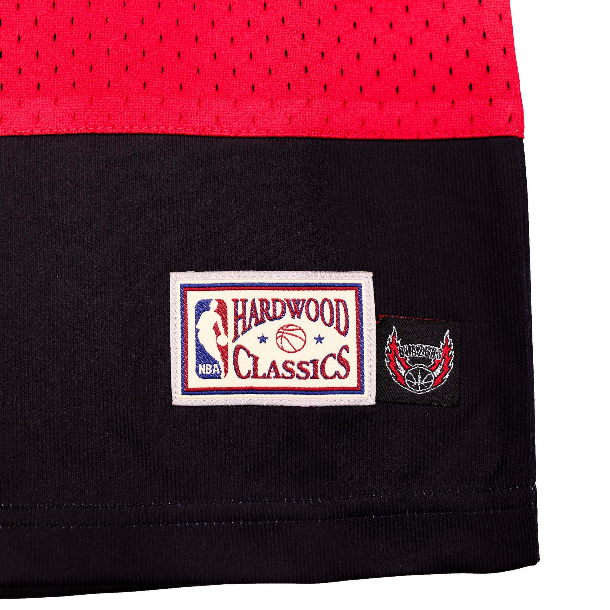 Mitchell & Ness Women’s Big Face Hockey Jersey - Image 3
