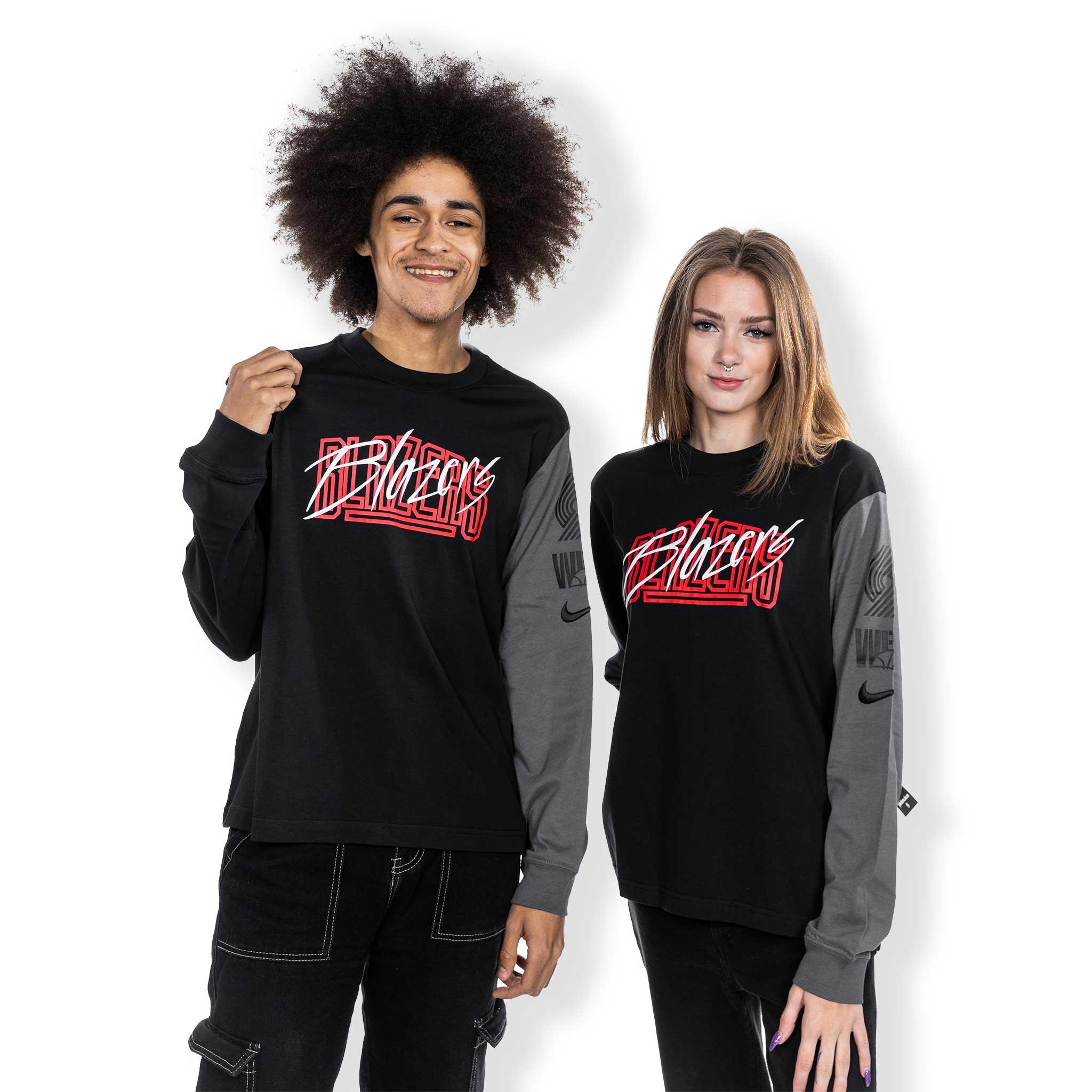 Nike Women's Long Sleeve Black T-shirt - Image 6